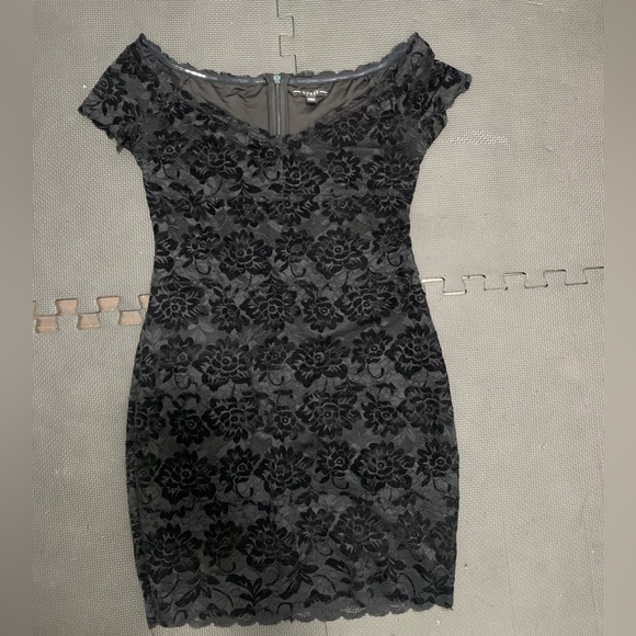 Guess Lace Dress - Picture 6 of 7
